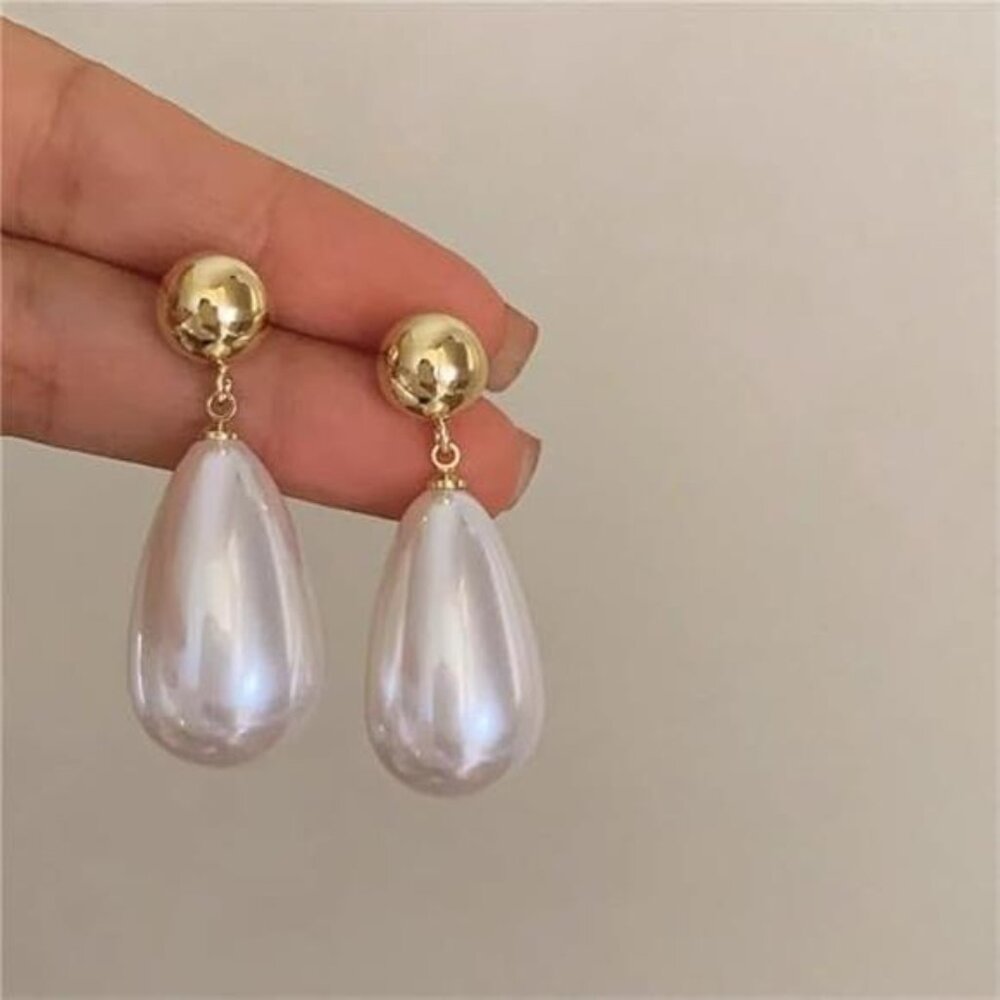 Pearl Chunky Waterdrop Earrings – Elegant Gold Alloy Design, Statement - Picture 6 of 6